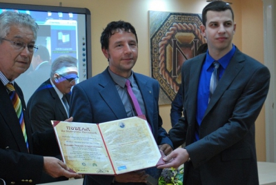 Nagrada najboljem studentu Univerziteta u Nišu u okviru Fonda „Dr Dragutin Petković“